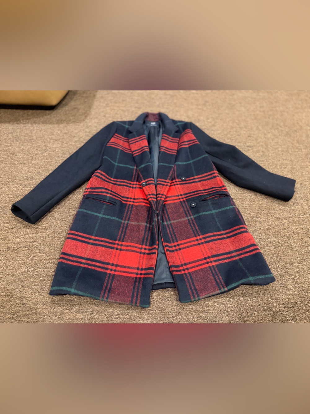 EUC!Gap red black plaid flannel mid length button down collar 3/4 slve pea coat